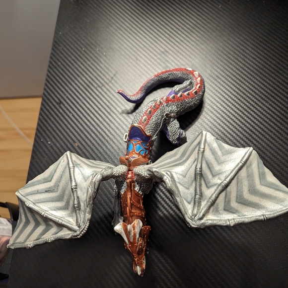 Papo 2007 Silver and Purple Dragon - Picture 5 of 5